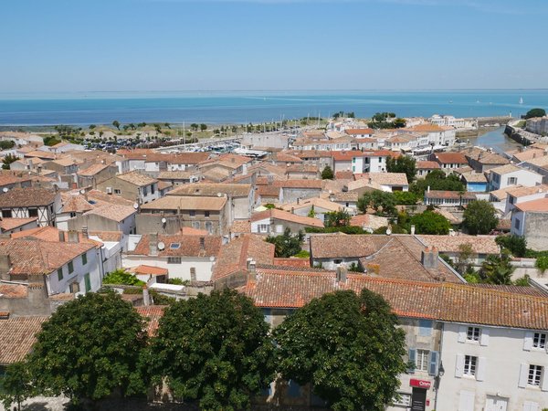 La liste ultime des plus beaux campings de l'Ile de Ré avec piscine en bord de mer