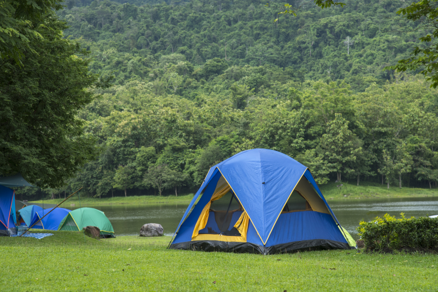 tente camping avec lac Vendee